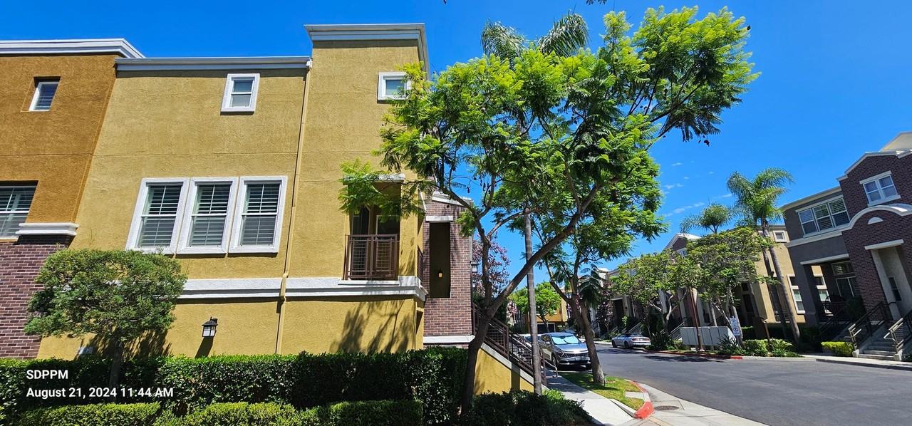 4882 Juneberry Ct - Photo 2 of 39