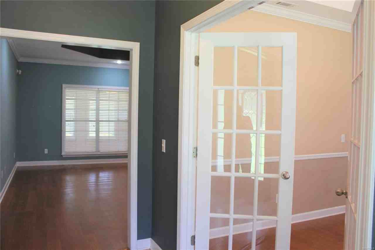 102 Timber Hill Ct - Photo 3 of 21