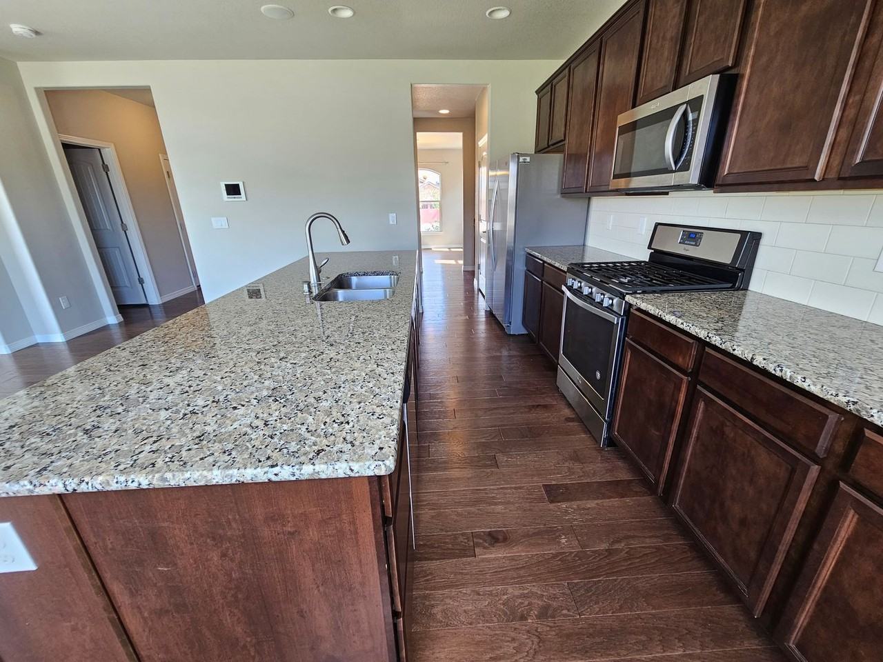 6729 Black Saddle Dr - Photo 4 of 36