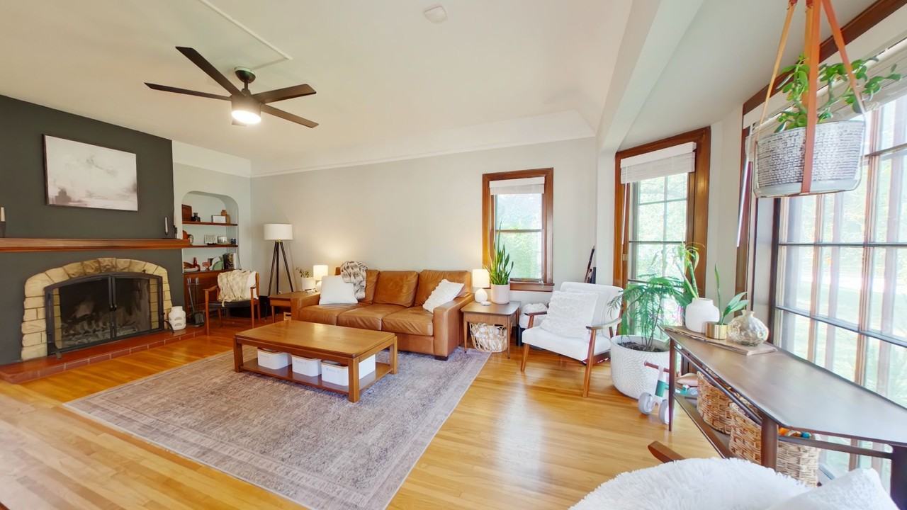 170 S Battin St - Photo 2 of 19