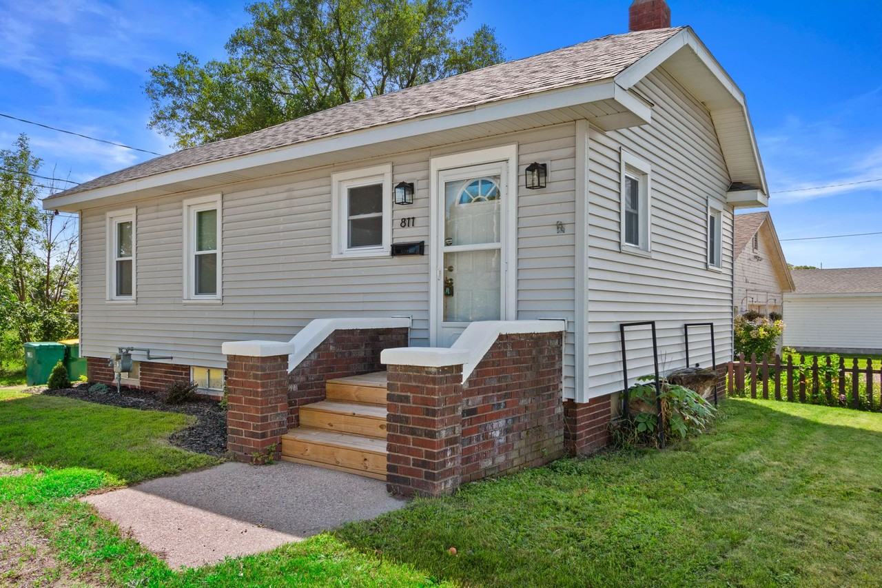 811 Vilas Ave - Photo 3 of 13