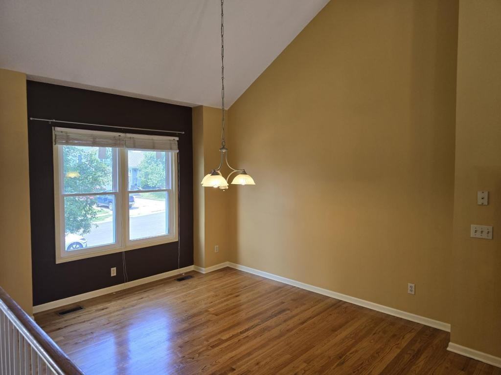 7709 N Mersington Ave - Photo 2 of 7