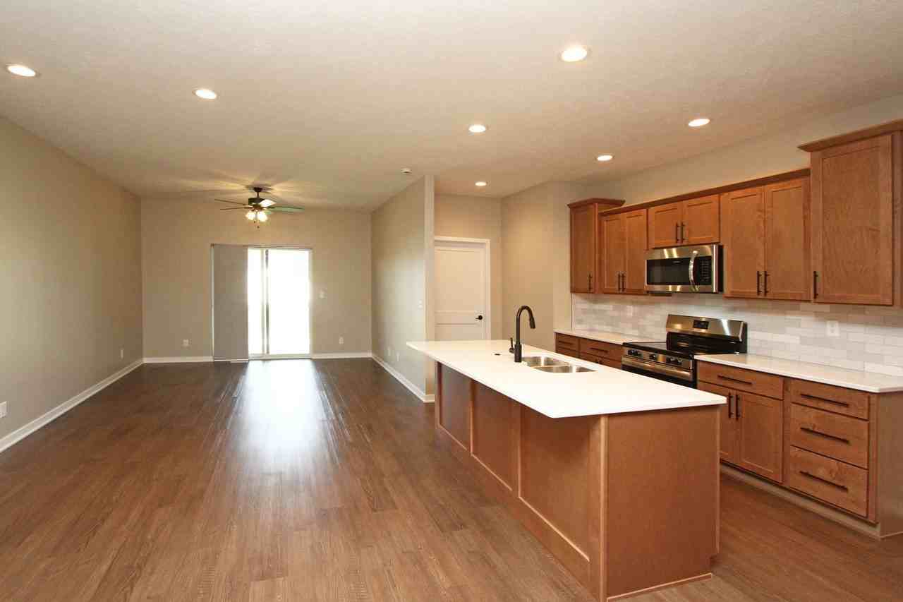 1069 Titan Dr - Photo 3 of 29