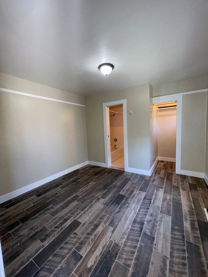 220 S J St - Photo 2 of 12