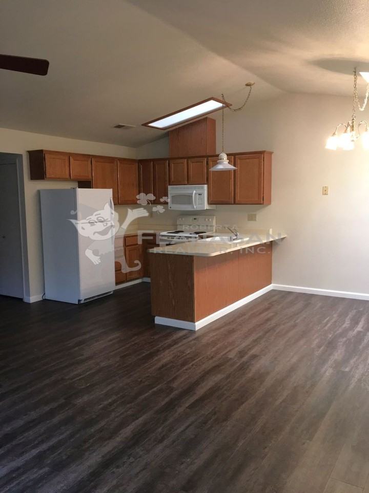 3057 W Queens Cir - Photo 3 of 6