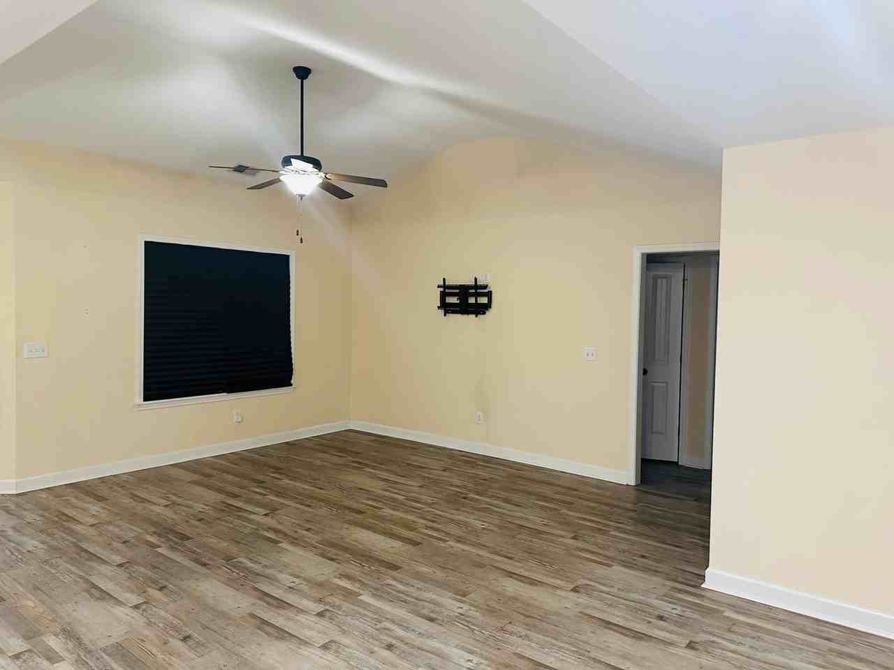 1407 Tupelo Ridge Rd - Photo 4 of 21