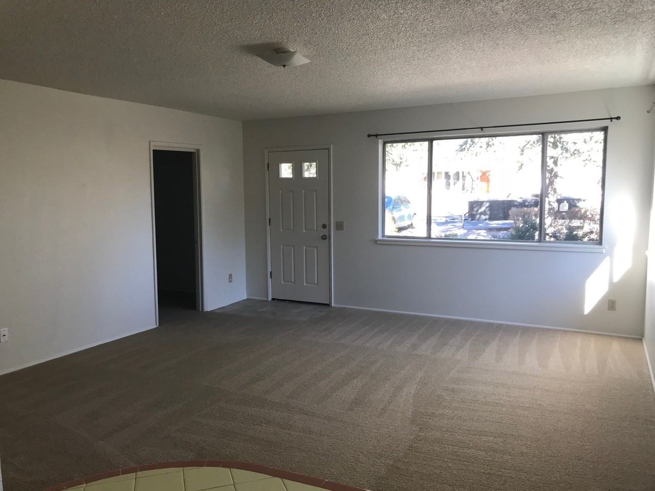 329 W Oak Ave - Photo 2 of 8