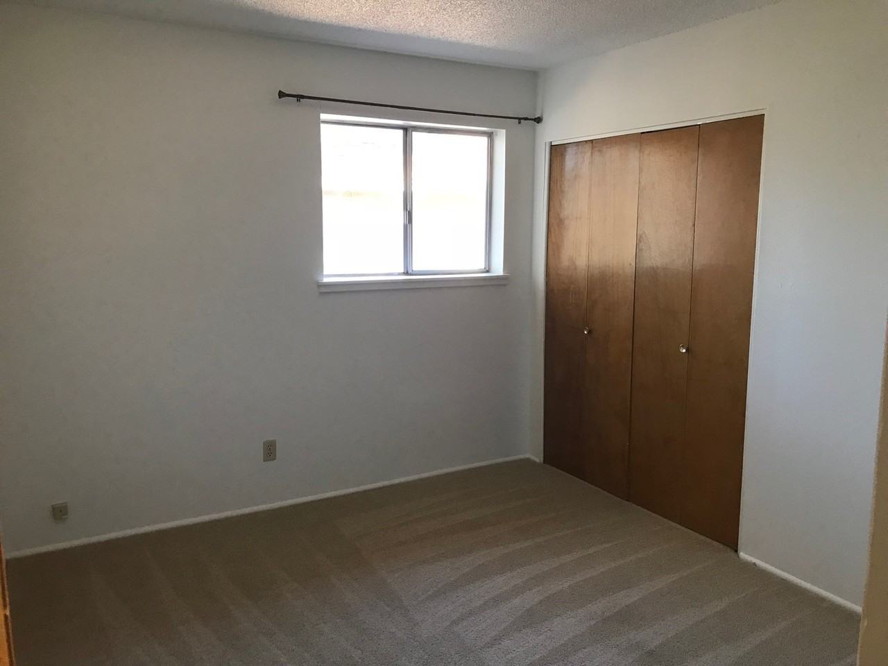 329 W Oak Ave - Photo 3 of 8