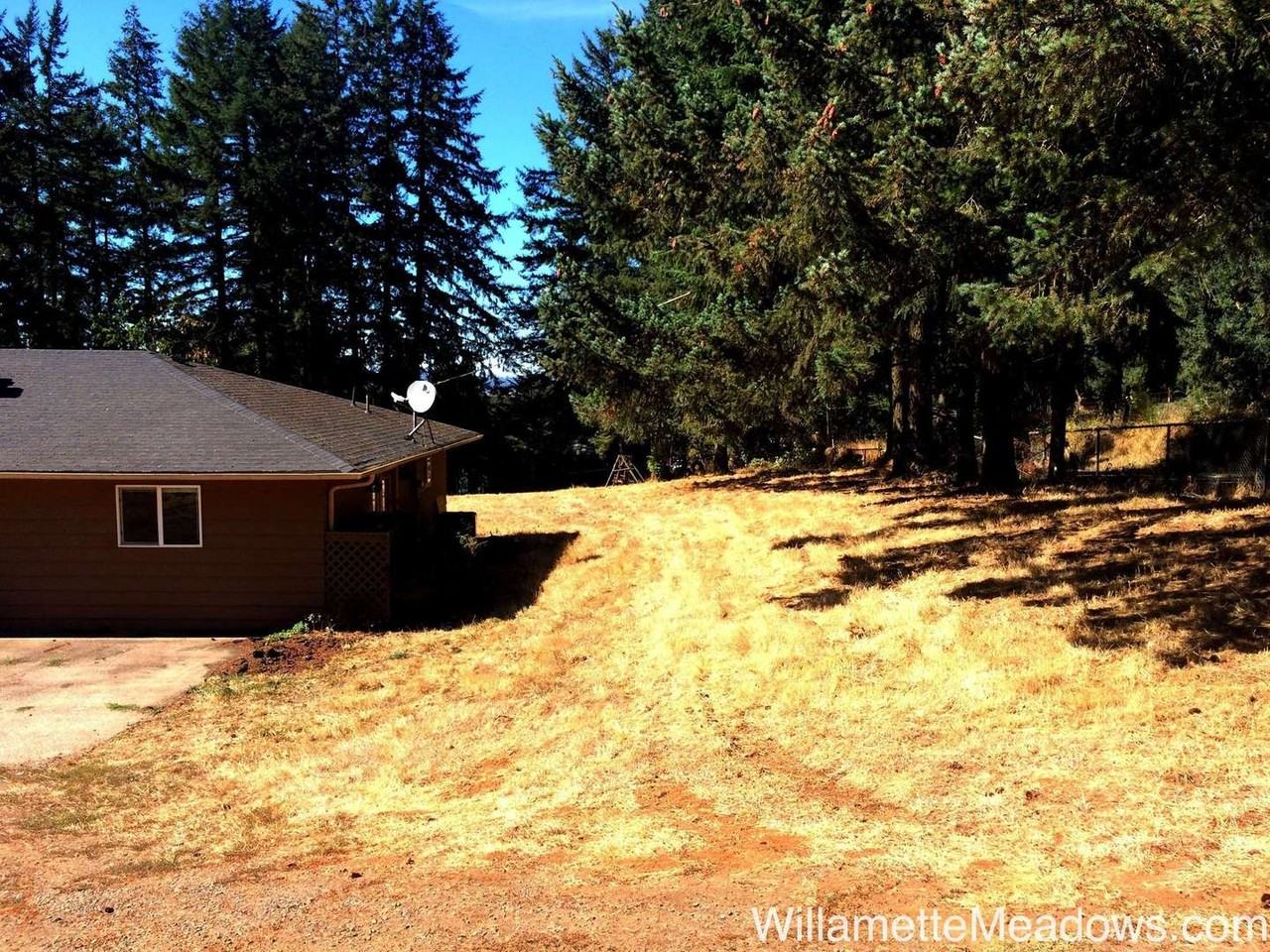 5636 Joseph St Se - Photo 2 of 34