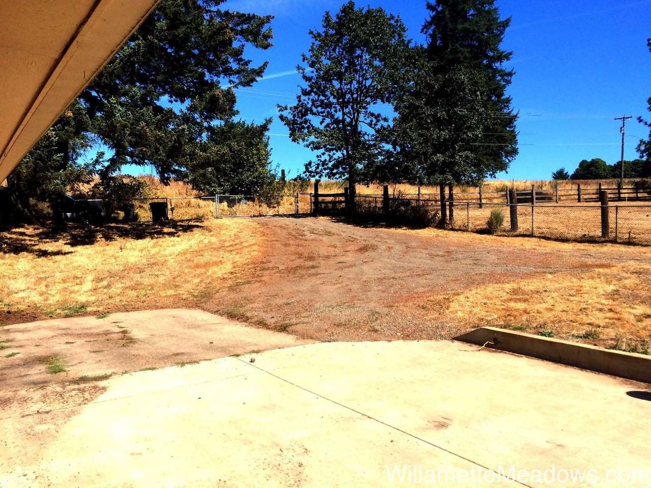 5636 Joseph St Se - Photo 3 of 34