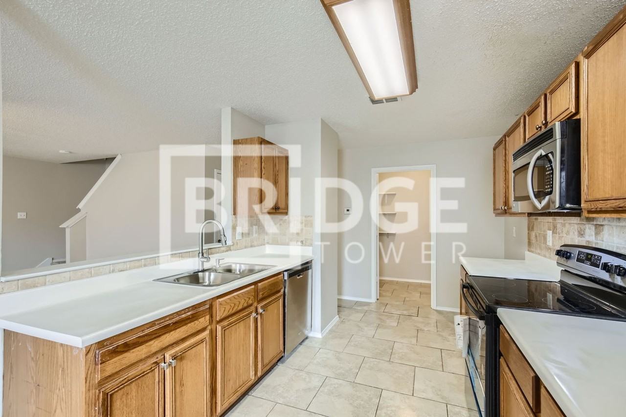 1433 Glenwick Drive - Photo 5 of 24