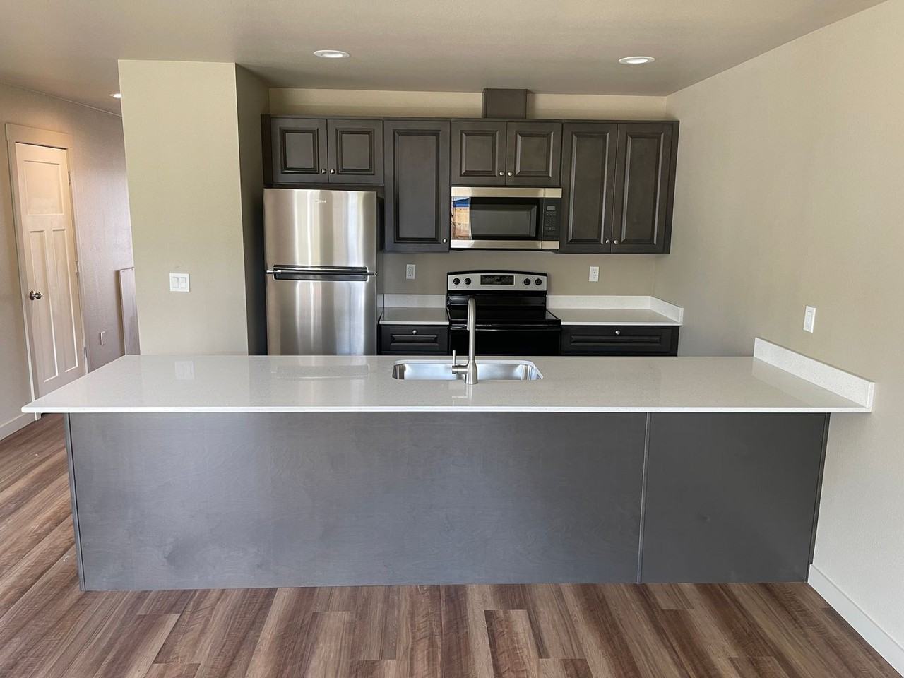 194 Hiatt St #194 - Photo 4 of 18