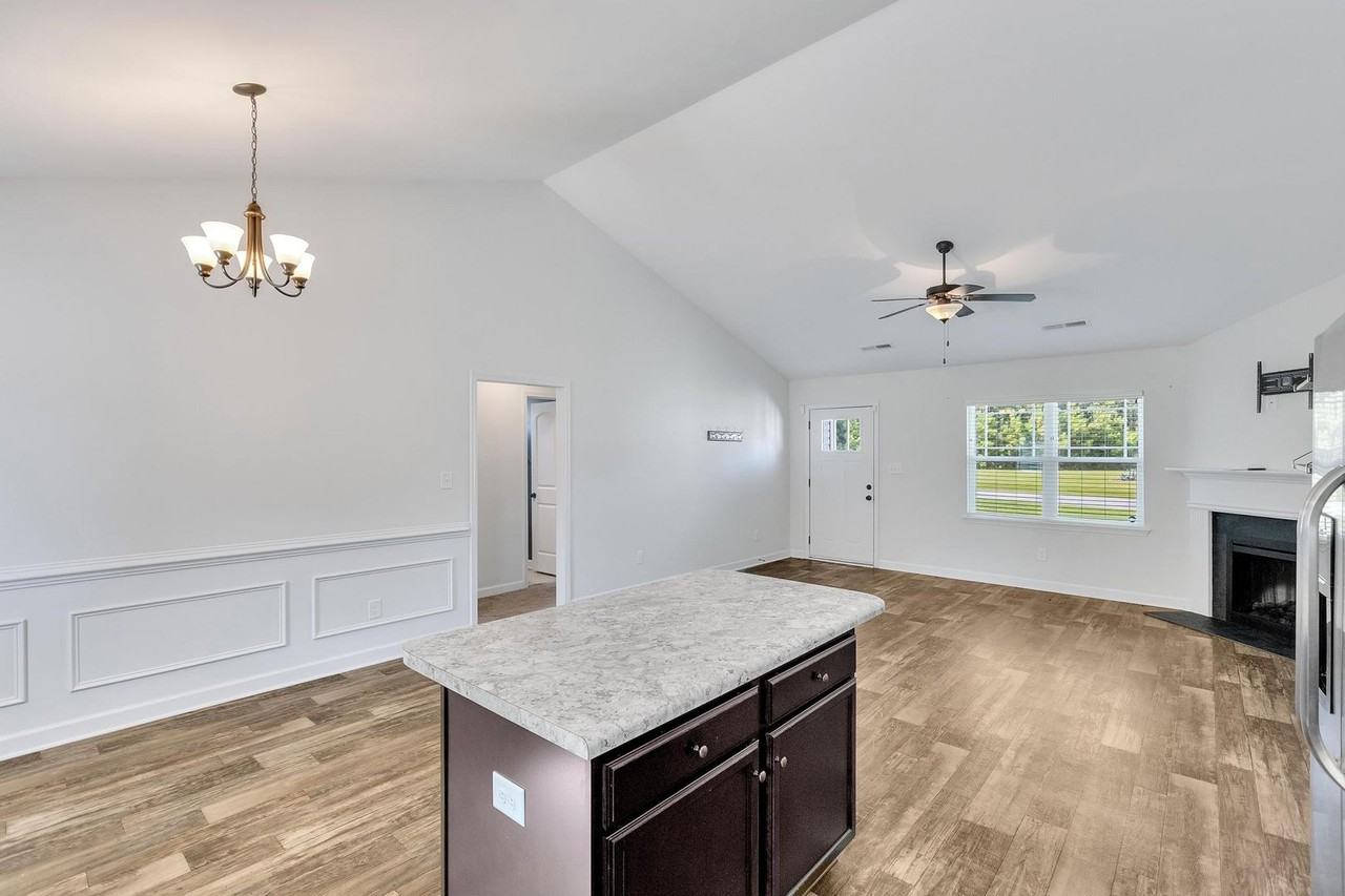104 Sparrow Point Ln - Photo 6 of 21