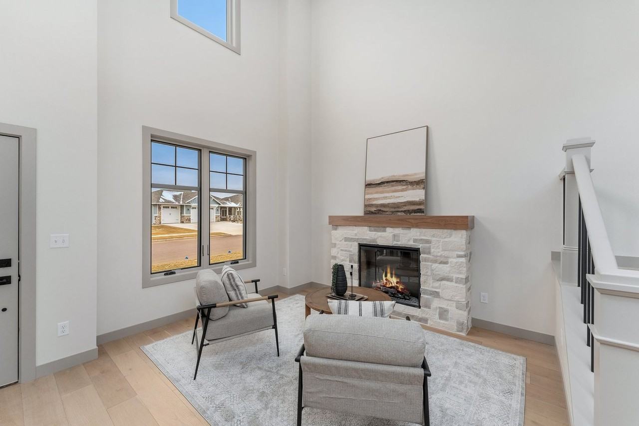 8611 W Shoreline Pl - Photo 2 of 35