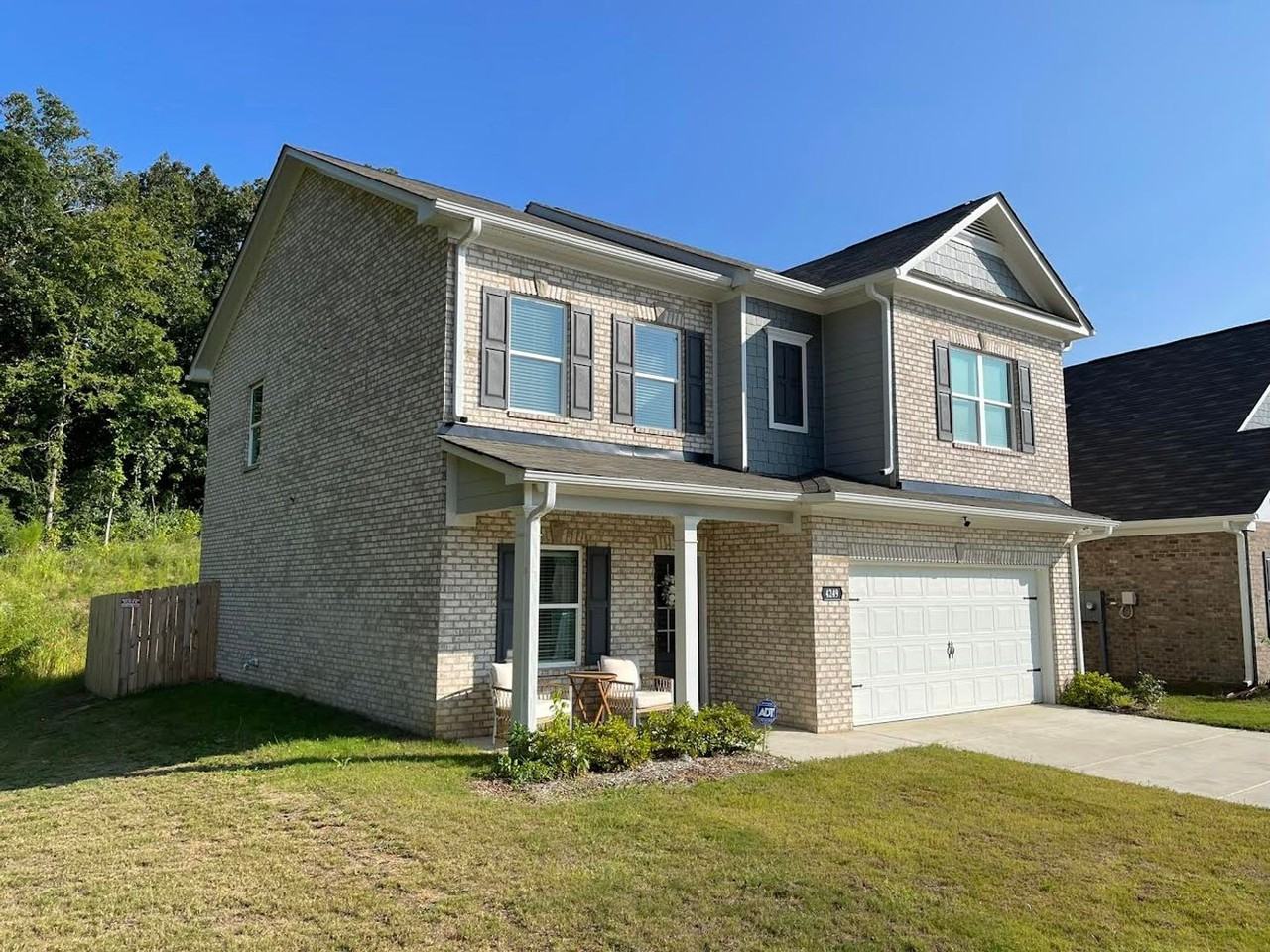 4249 Mansfield Ct - Photo 2 of 19