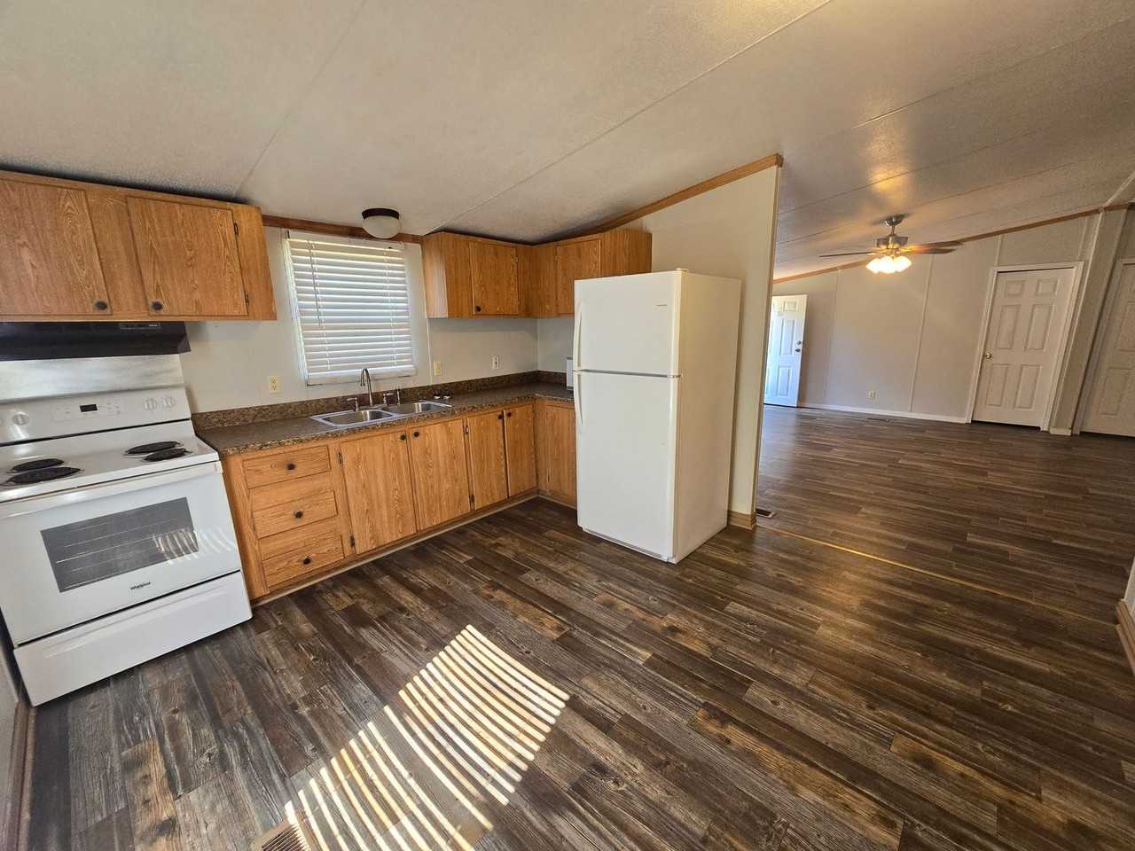 3905 County Road 913 - Photo 2 of 18