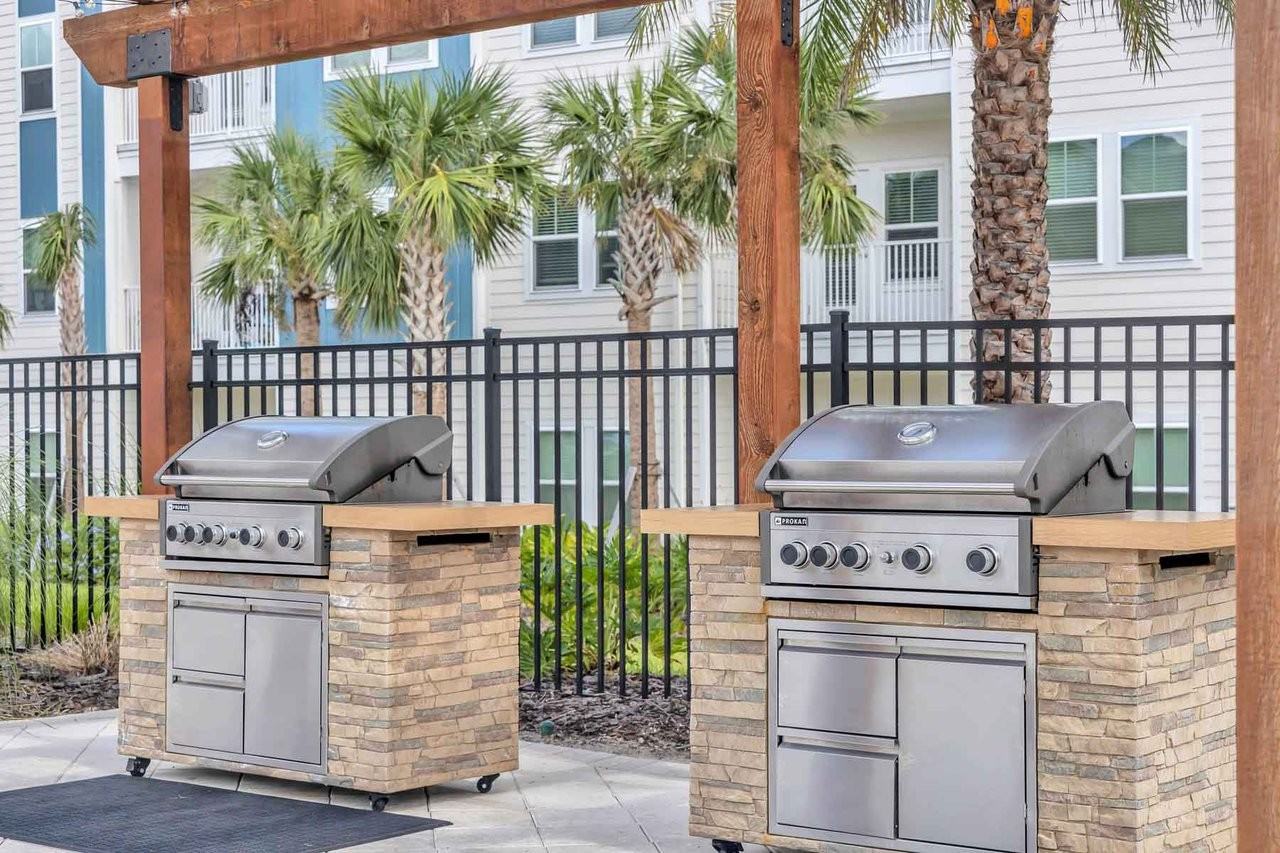 Trevesta Place Apartments - Photo 4 of 50