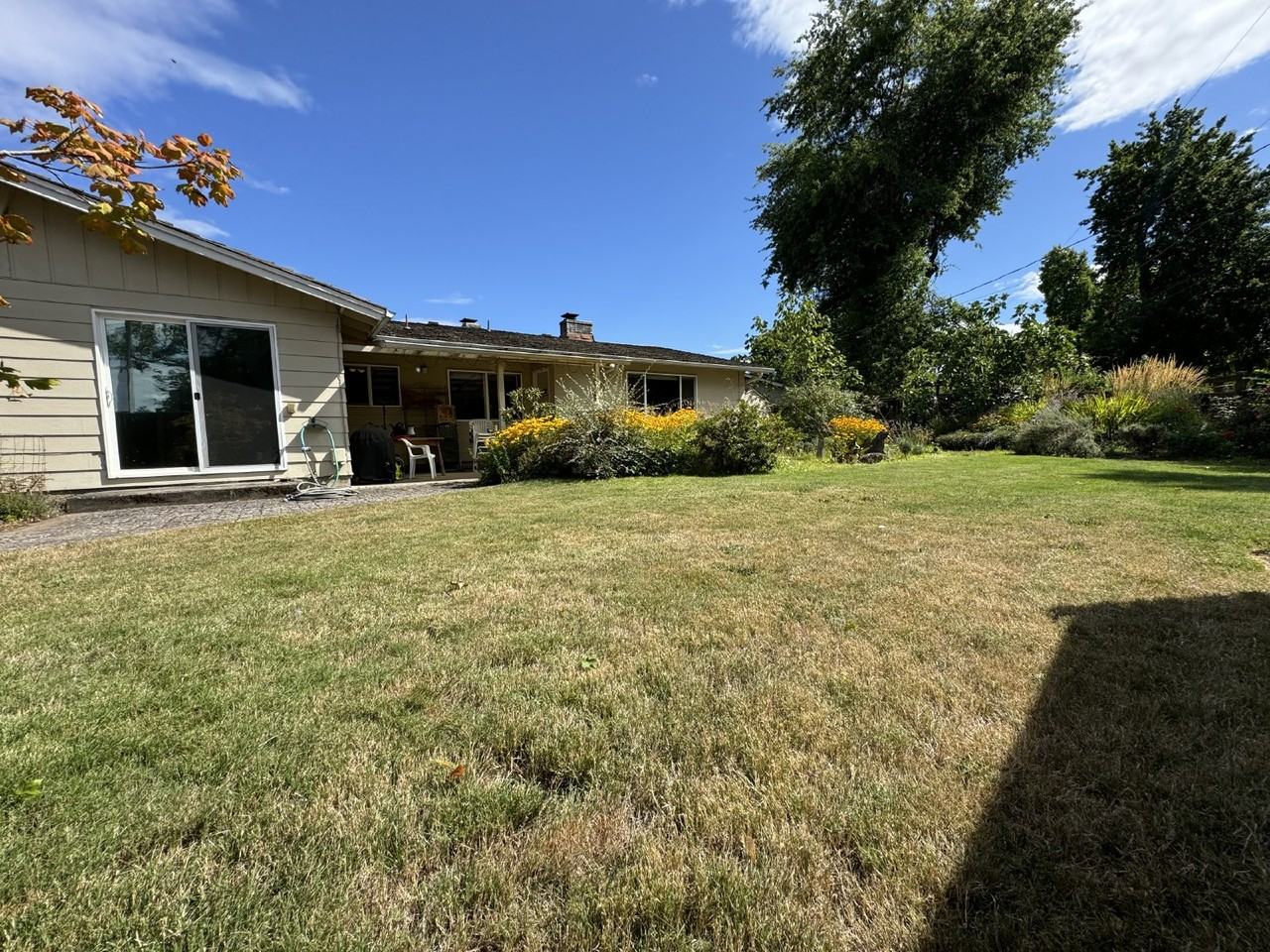 1862 Taylor St - Photo 3 of 23