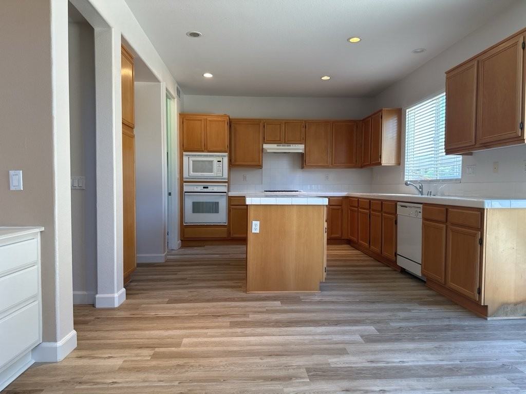 13625 Brisbane Ct - Photo 2 of 18