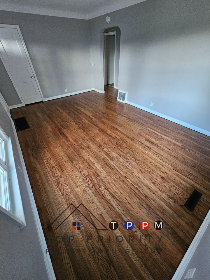 819 15th Ave Sw - Photo 3 of 23