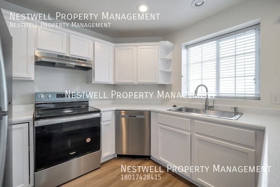 1126 W 1390 S #4 - Photo 3 of 16