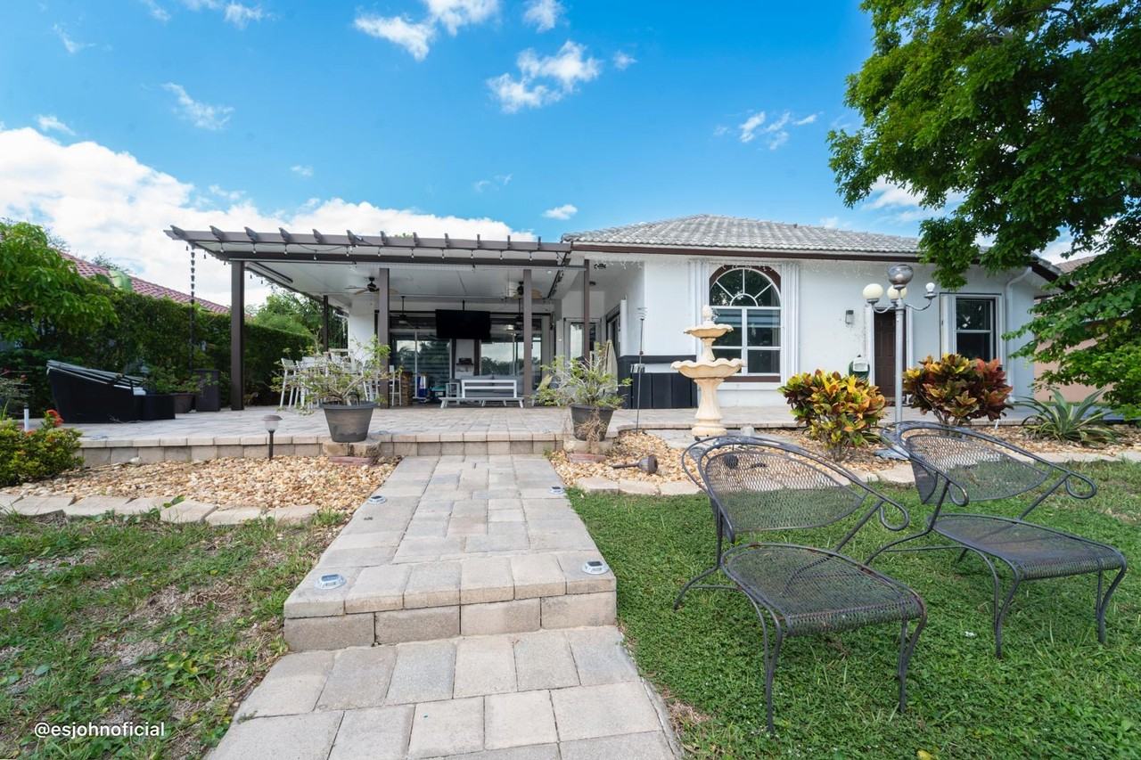 8252 Nw 44th St #NA - Photo 2 of 36