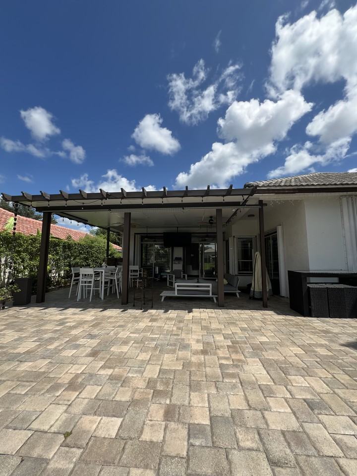 8252 Nw 44th St #NA - Photo 4 of 36