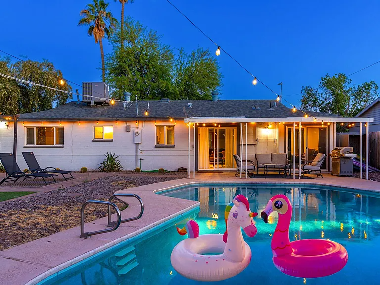 7414 E Moreland St - Photo 6 of 22