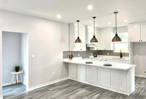 featured image of 1006 Escondido Ln E