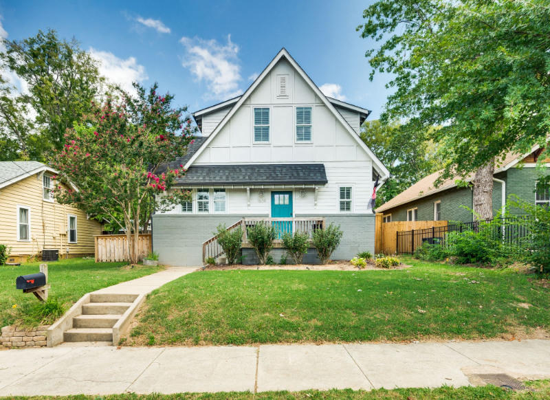 1609 Long Ave - Photo 2 of 20