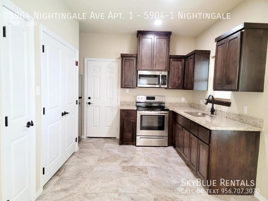 NIGHTINGALE & - Photo 4 of 9