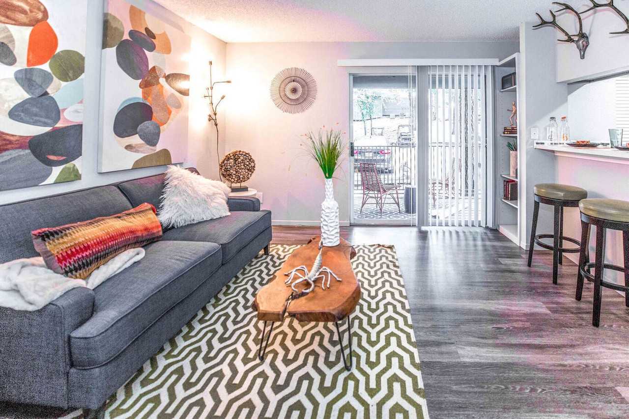 Treehouse Apartments - Photo 4 of 19