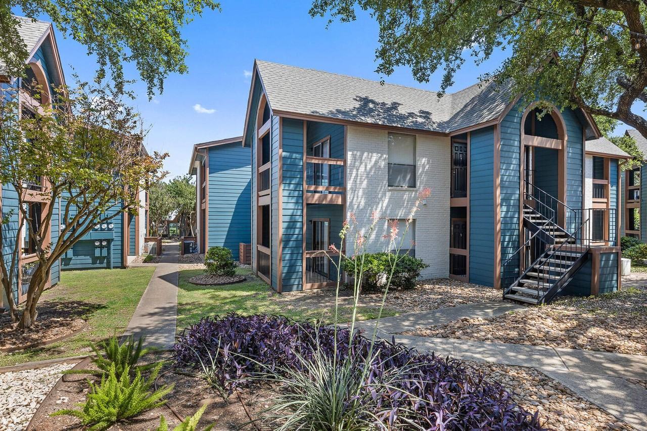 Hill at Woodway - Photo 5 of 42