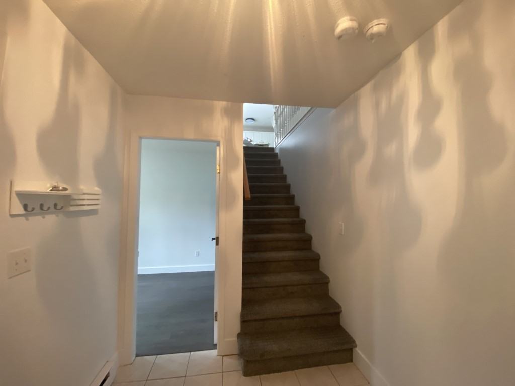 2065 Cathers Dr Uppr - Photo 3 of 22