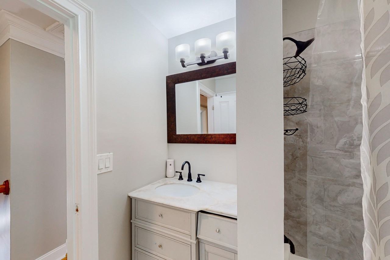 College St - Photo 3 of 15