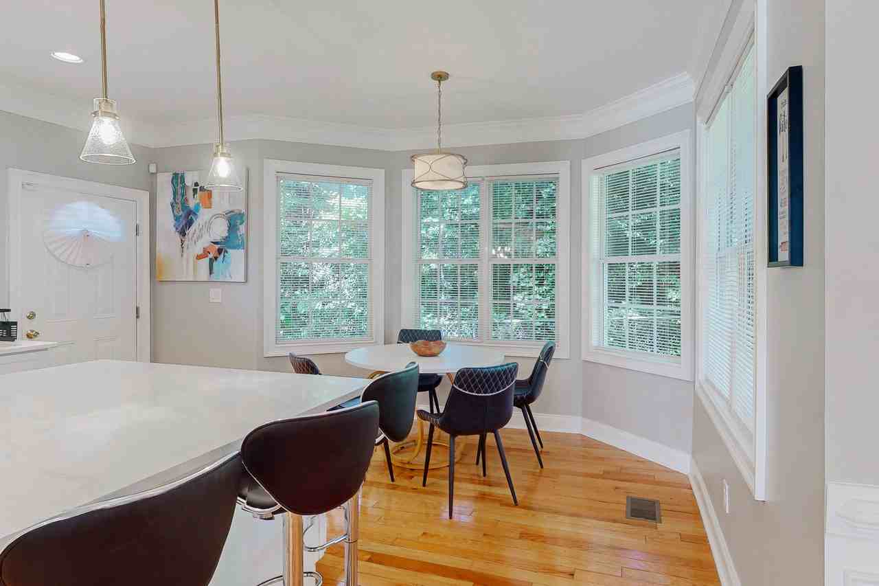 College St - Photo 7 of 11