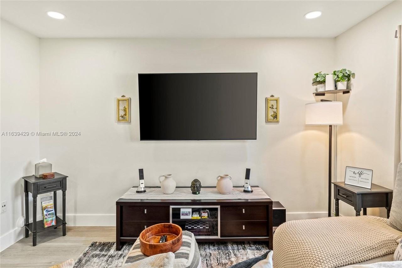 18606 Sw 100th Ave #18606 - Photo 3 of 29