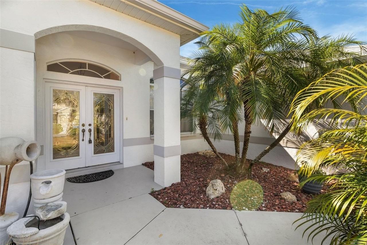 4812 Kenvil Dr - Photo 3 of 46