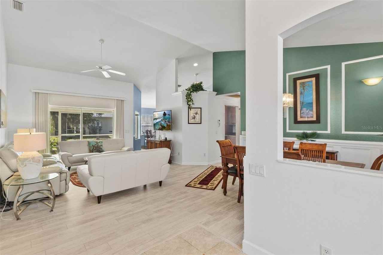 4812 Kenvil Dr - Photo 4 of 46