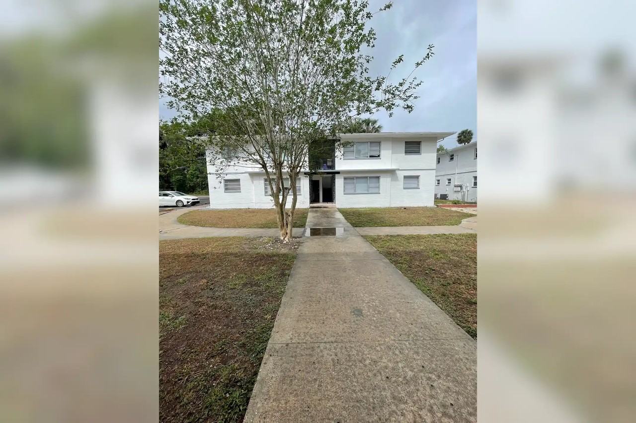 320 W Howry Ave Apt 3 - Photo 3 of 19