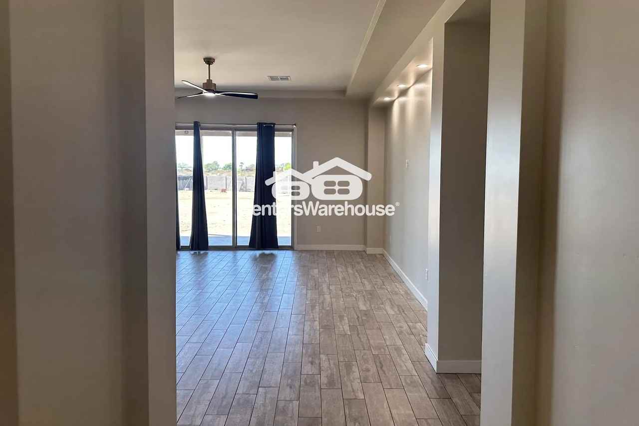 30023 N 209th Ave - Photo 2 of 27