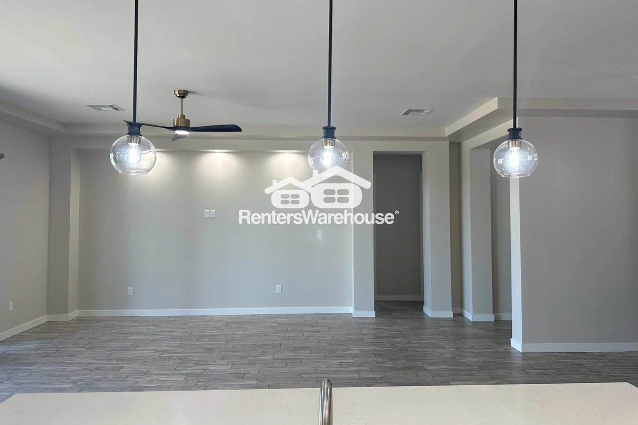 30023 N 209th Ave - Photo 3 of 27