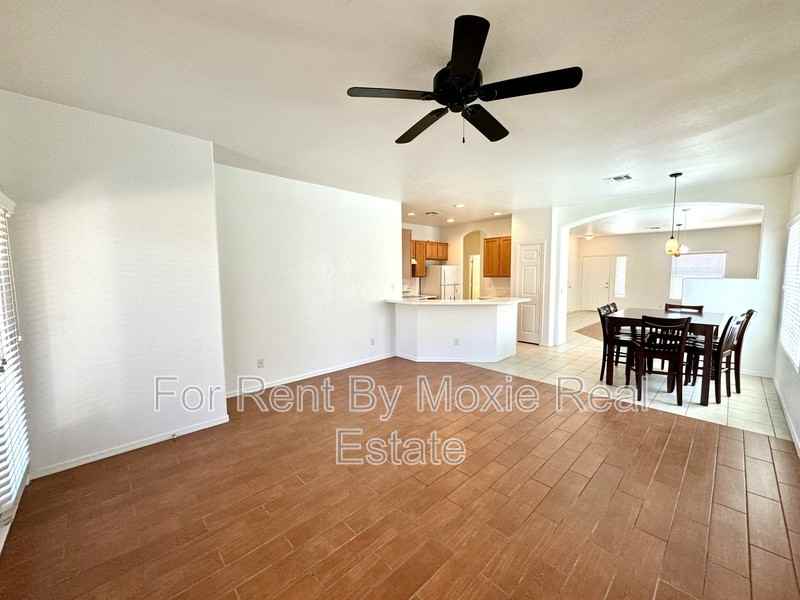 44038 W Granite Dr - Photo 6 of 17