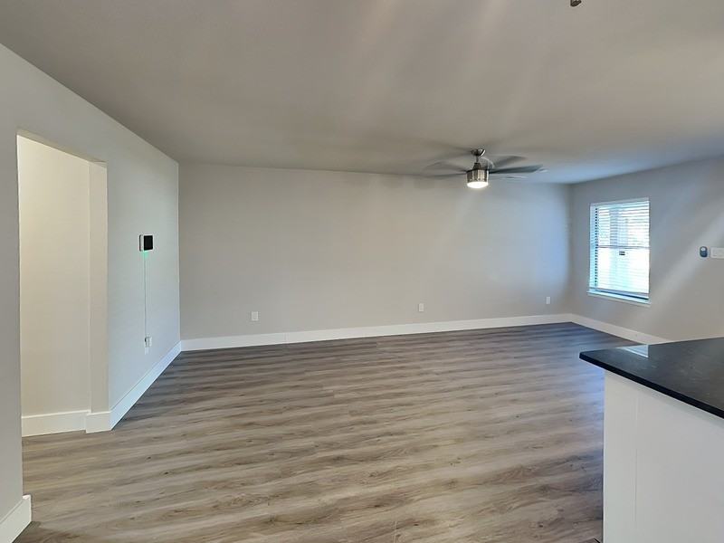 2630 Frazier Ave - Photo 2 of 15