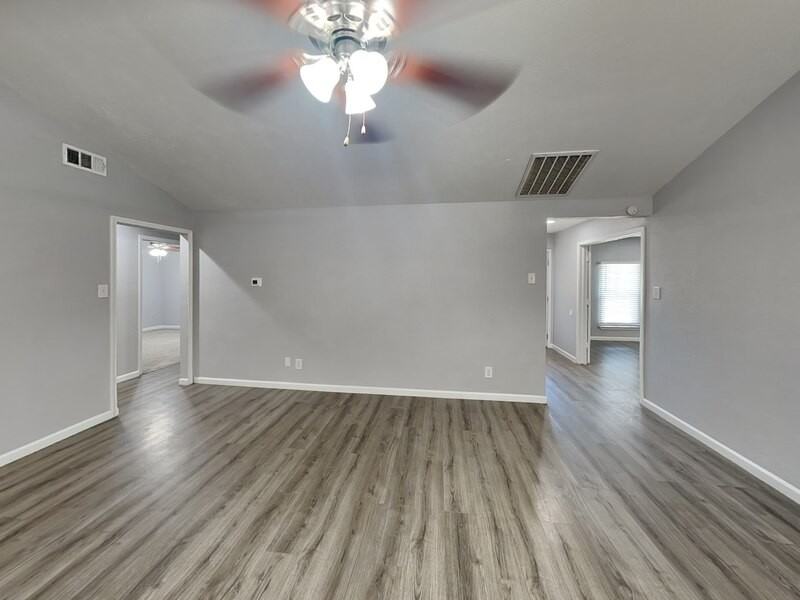 300 Newport Cir - Photo 2 of 17