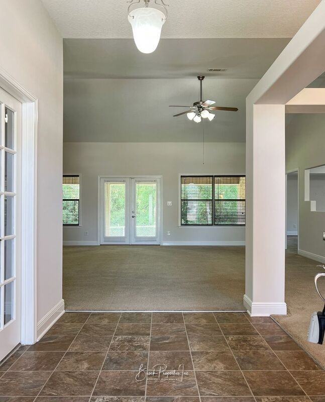 2080 Stennis Dr - Photo 5 of 43