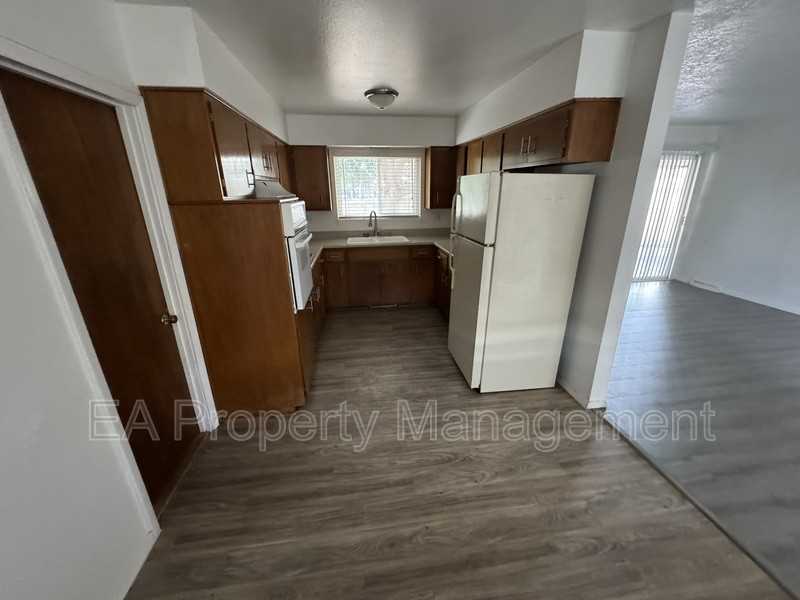 10321 Santa Paula Ave Ne - Photo 4 of 16