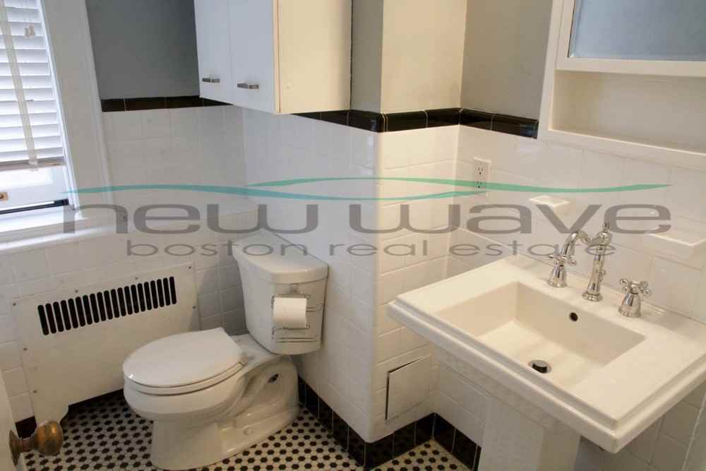 21 Beacon St #8D - Photo 2 of 7