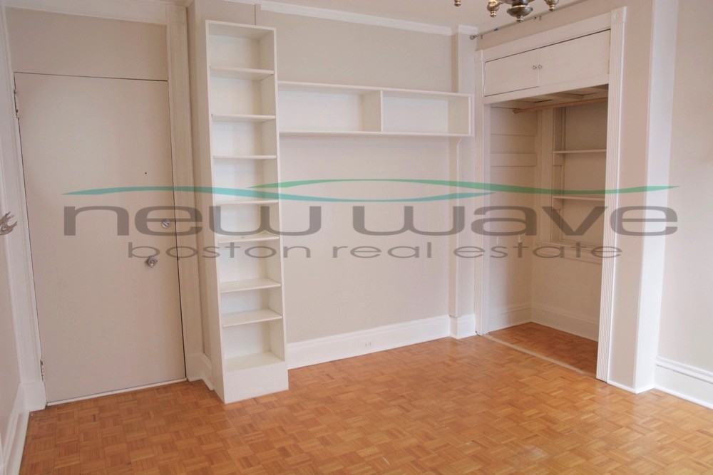 21 Beacon St #8D - Photo 4 of 7