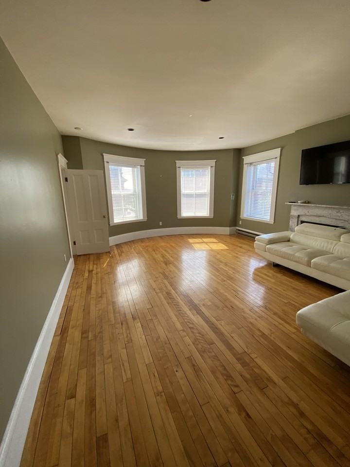 600 Massachusetts Ave #3 - Photo 4 of 12